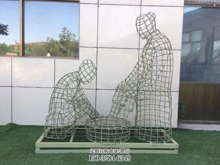 鏤空洗腳雕塑制作，園林裝飾，鐵藝孝道人物雕塑