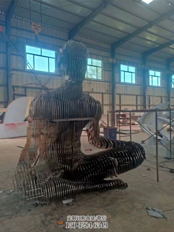 鏤空編織人物雕塑制造，白鋼構(gòu)件，鐵藝人物雕塑提供